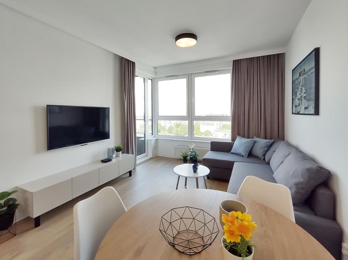 Elegant 3city With Parking In By Renters *